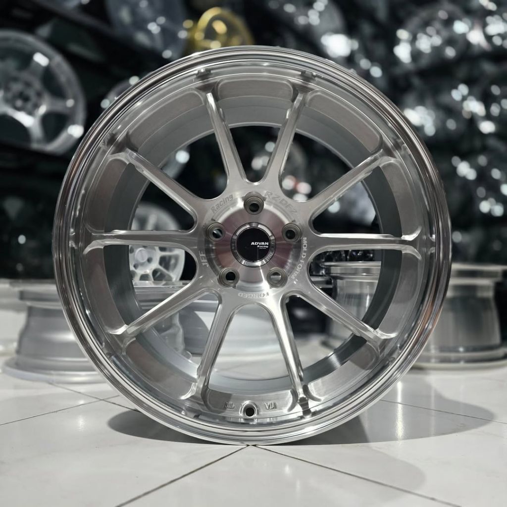 velg advan rzdf2 BRUSH POLIS ring 18 lebar 9,5 velg mobil ring 18 pnp mobil reborn venturer Innova Z