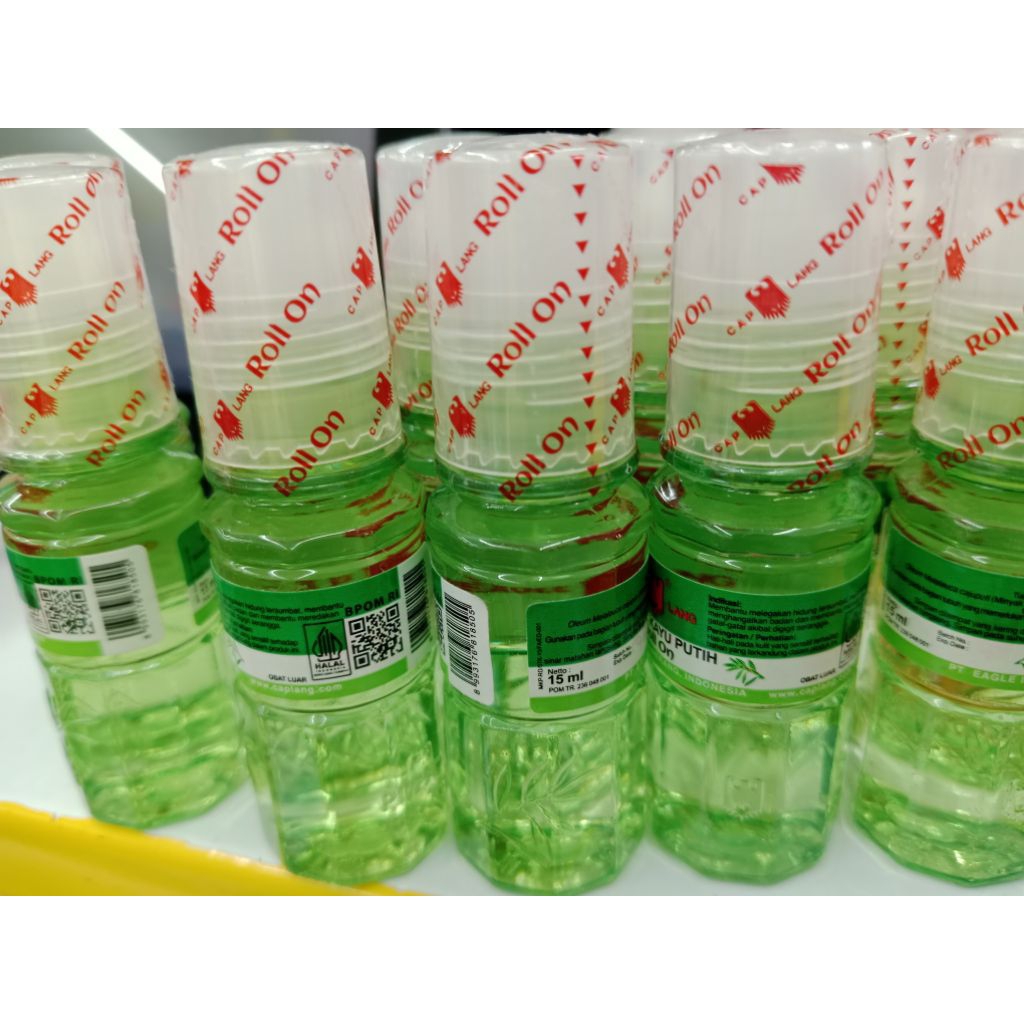 minyak kayu putih roll on