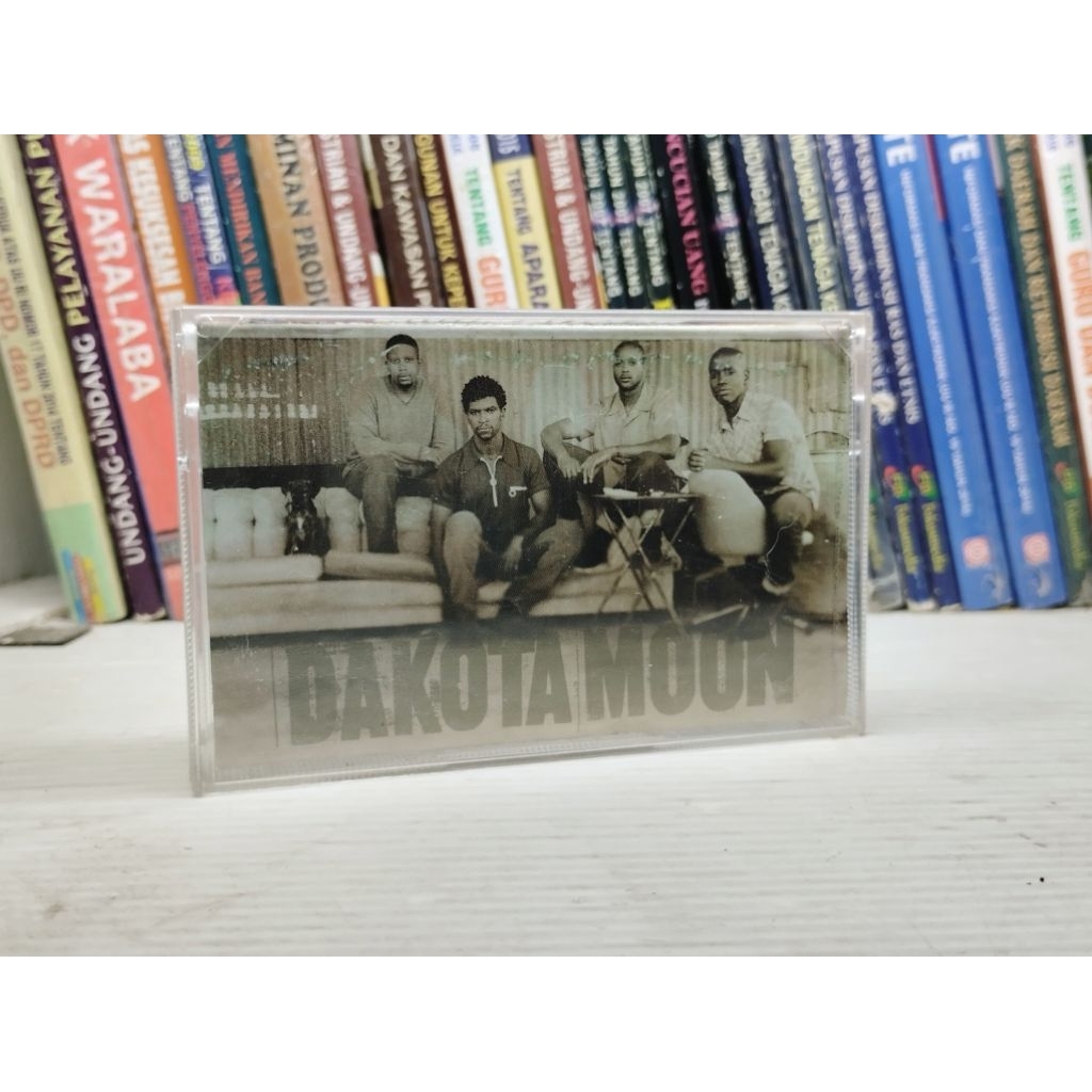 KASET PITA TAPE | DAKOTA MOON (IMPORRTED/PRELOVED)