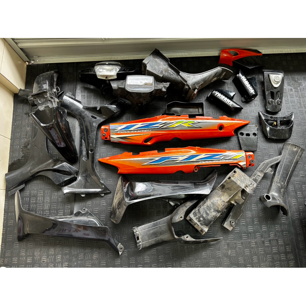 COVER BODY F1ZR FULL SET ORIGINAL