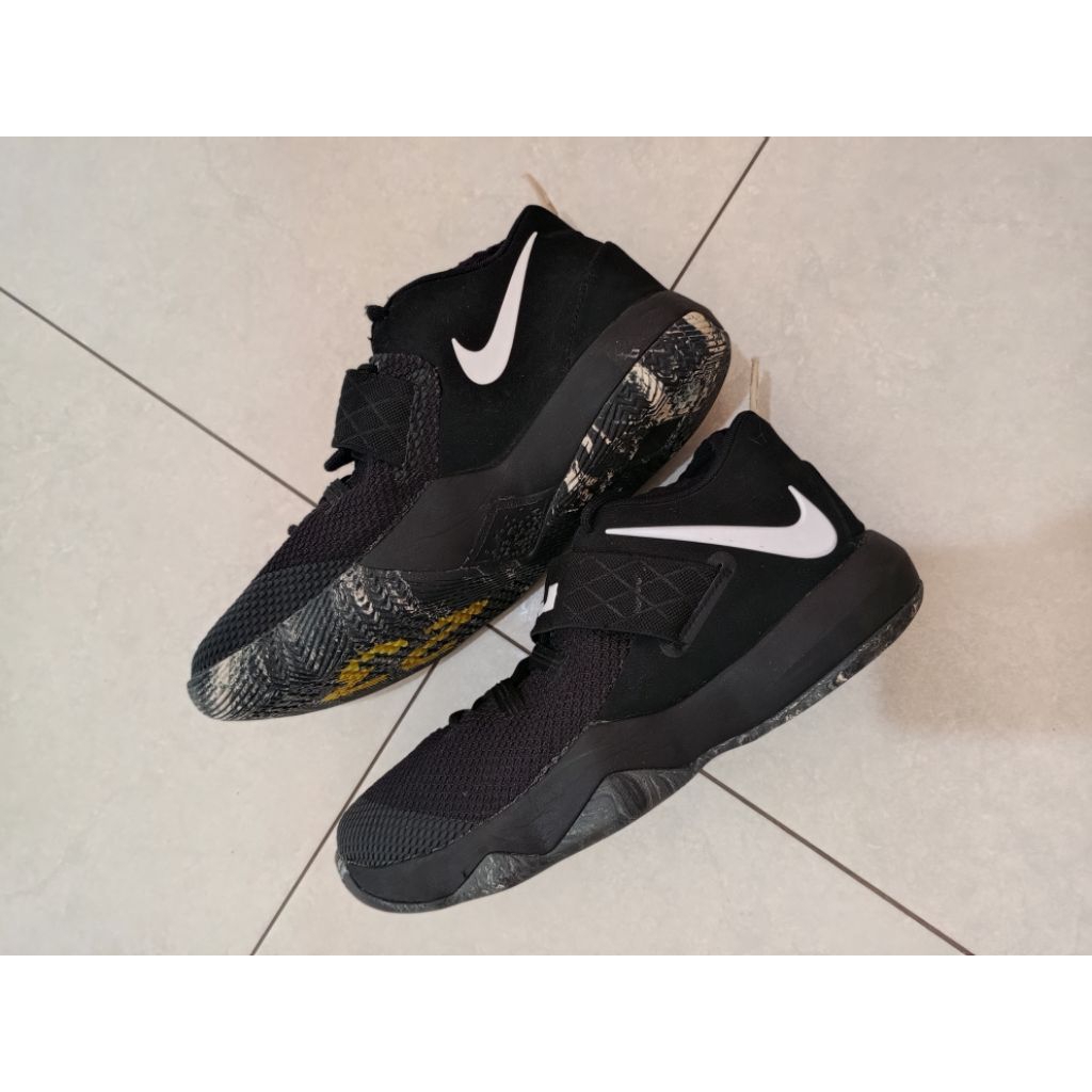 Sepatu second Nike Lebron Ambasador 10 size 43