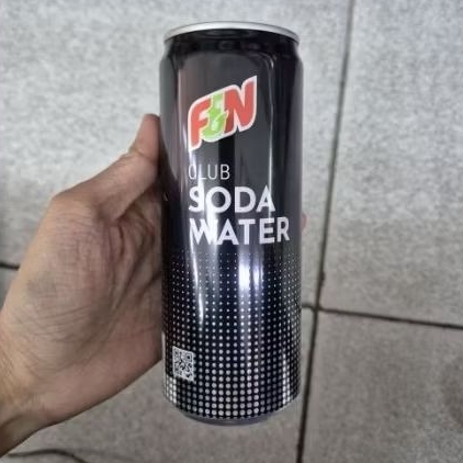 F&N Club Soda Water minuman Kaleng 325ml