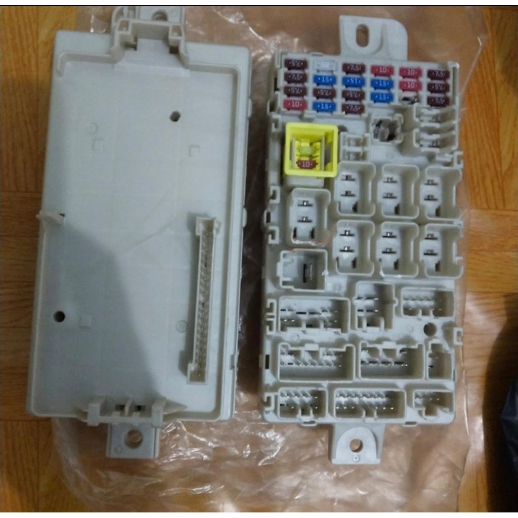 Fuse Box Sekring Box Sikring Mitsubishi Xpander Pajero Sport Original