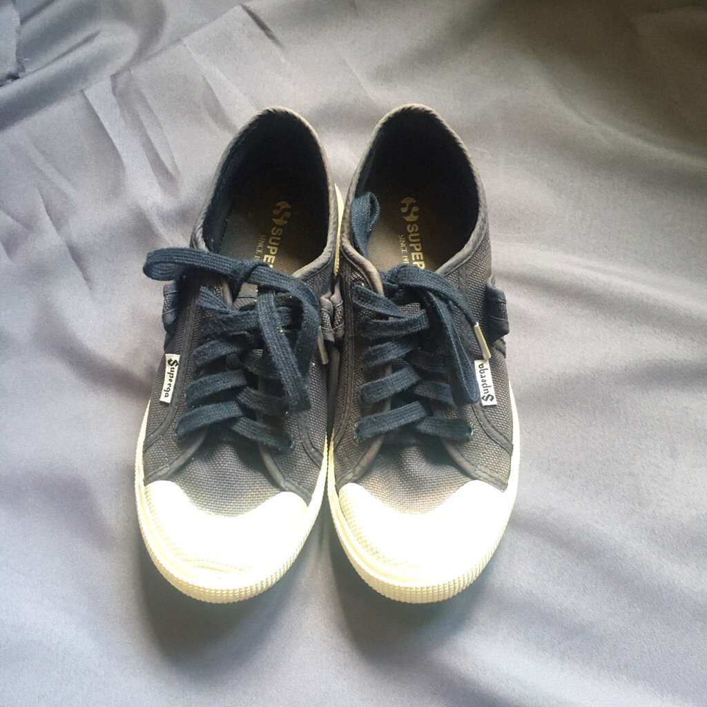 Preloved sepatu superga wanita