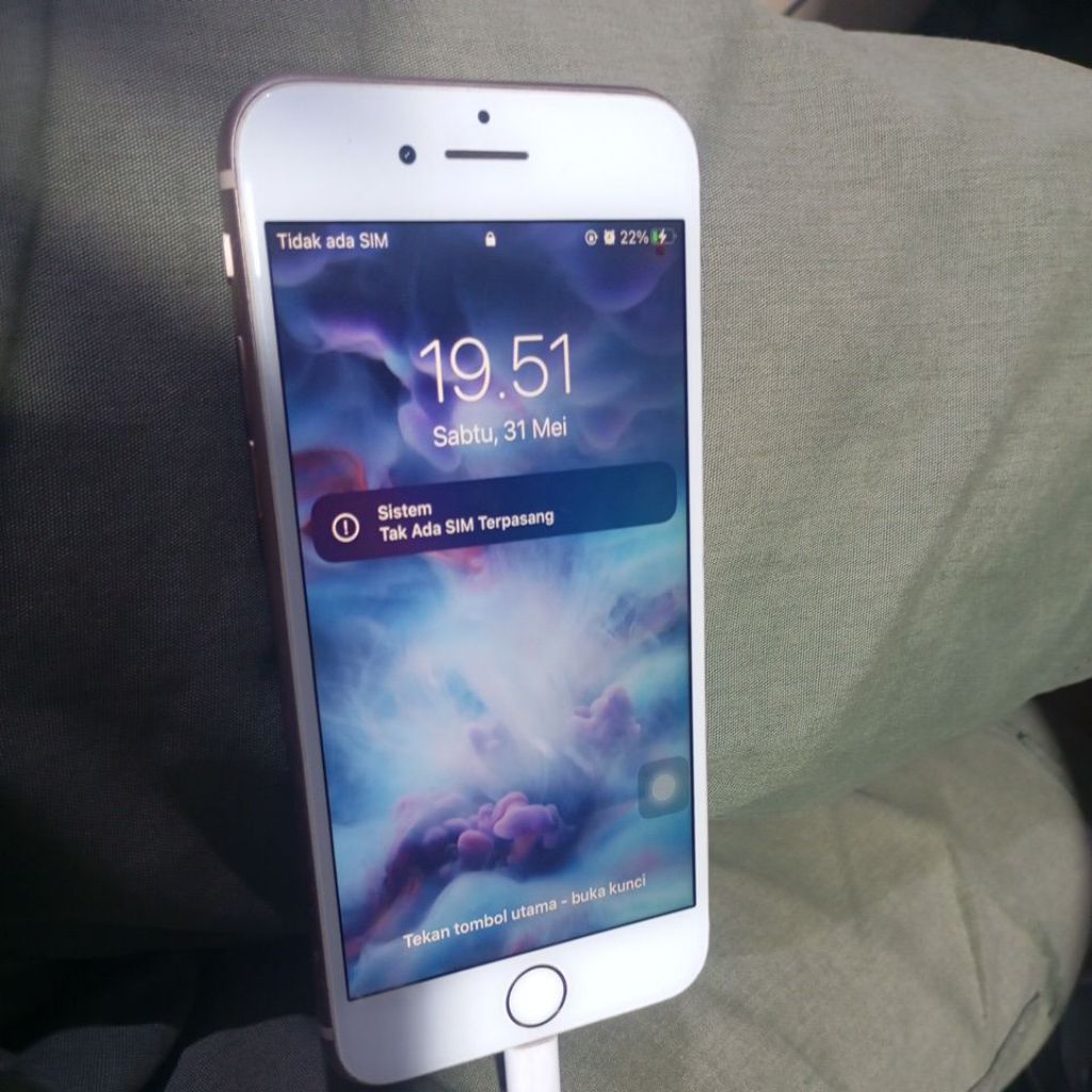 iPhone8room128MinusTdk bisa disetuhJUALAPADANYA