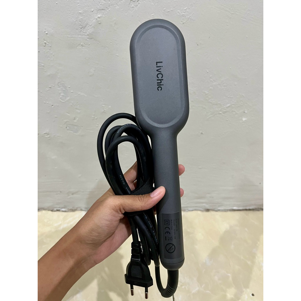 LivChic LB401 Hair straightener / catokan sisir (preloved)