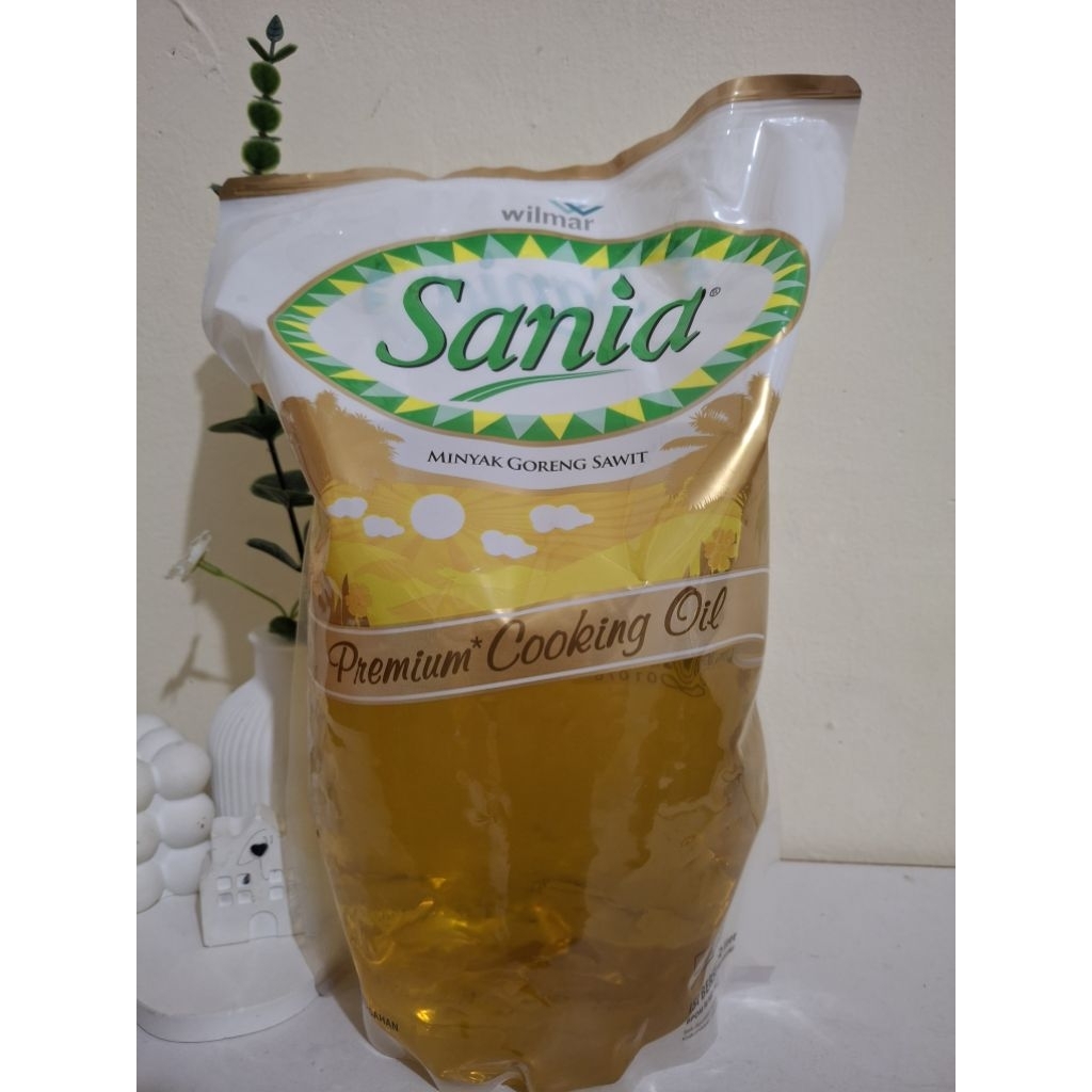 Minyak Goreng Sania Refiil 2000 Ml