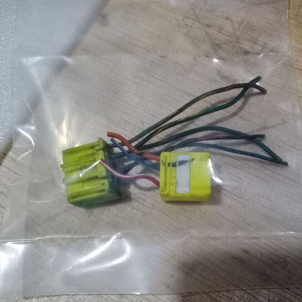 socket ECU tengah T120SS