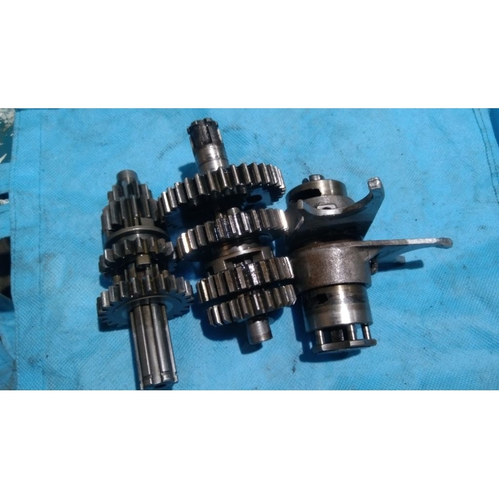 gigi rasio gir box tossa Honda C70 800 4 speed