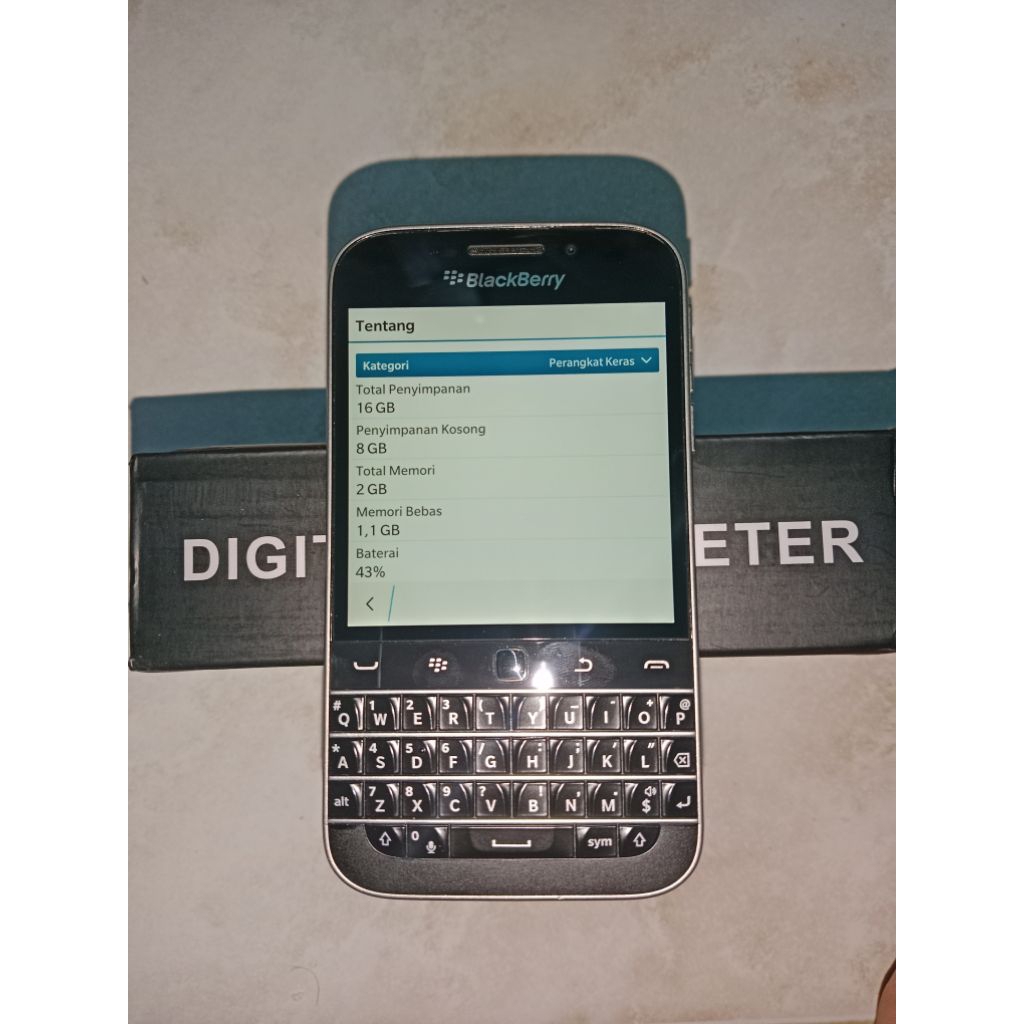 BlackBerry Q20 Classic second bagus ram 2/16gb