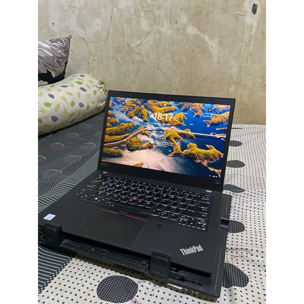 thinkpad t490 i5 gen8 256gb