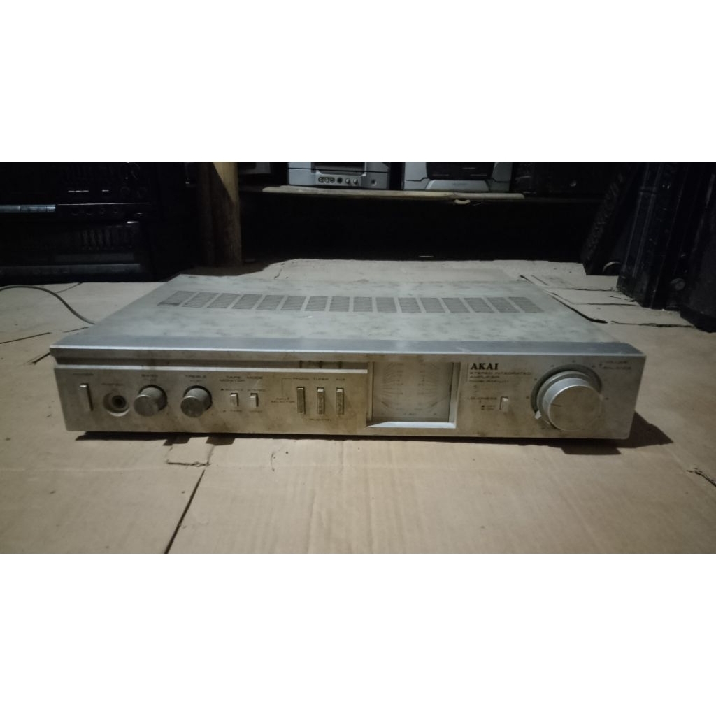 Amplifier Akai am u11