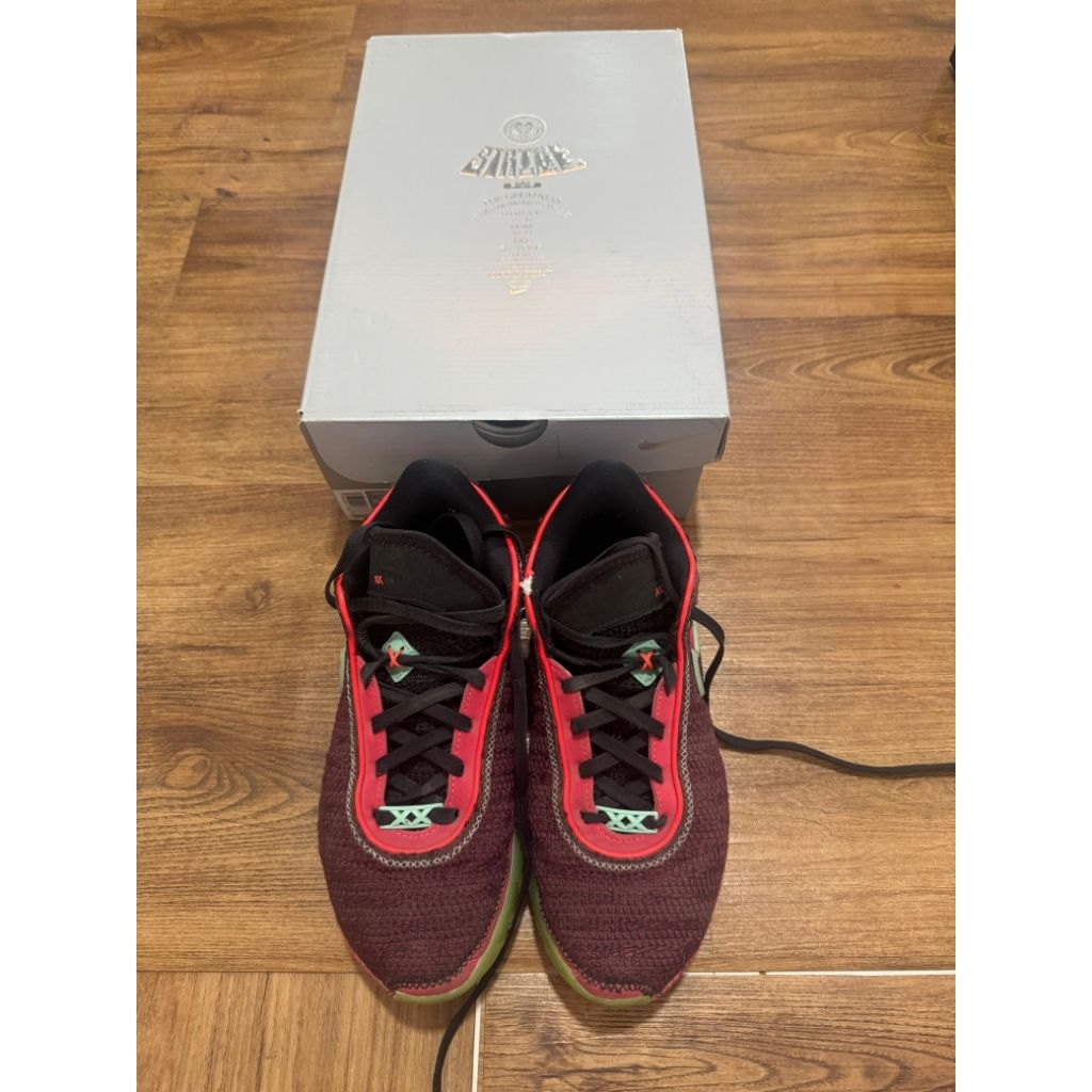 [WITH BOX SEC HAND] Nike LeBron 20 (LeBron XX) Christmas