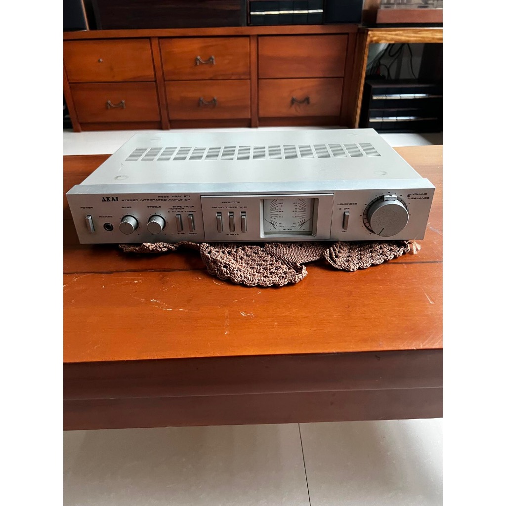 Stereo Integrated Amplifier Akai AM-U01 / Amplifier Akai AMU01