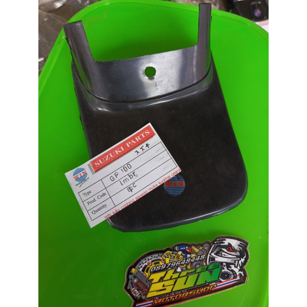 kepetan slebor belakang Suzuki GP100