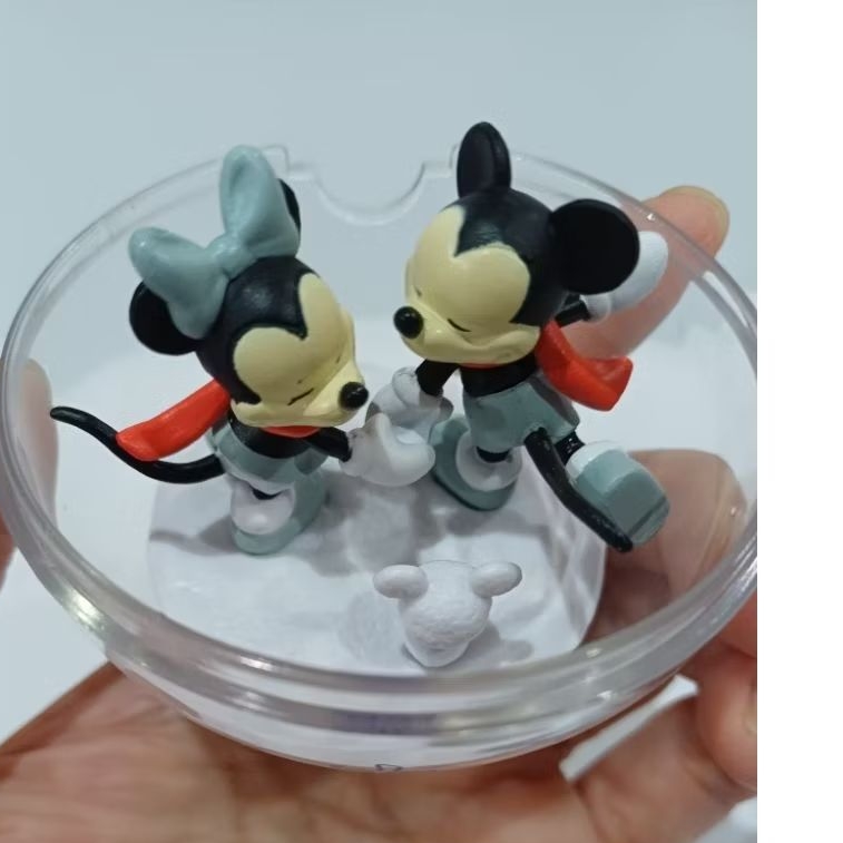 Chinese Season Figurine Mickey & Minnie Christmas