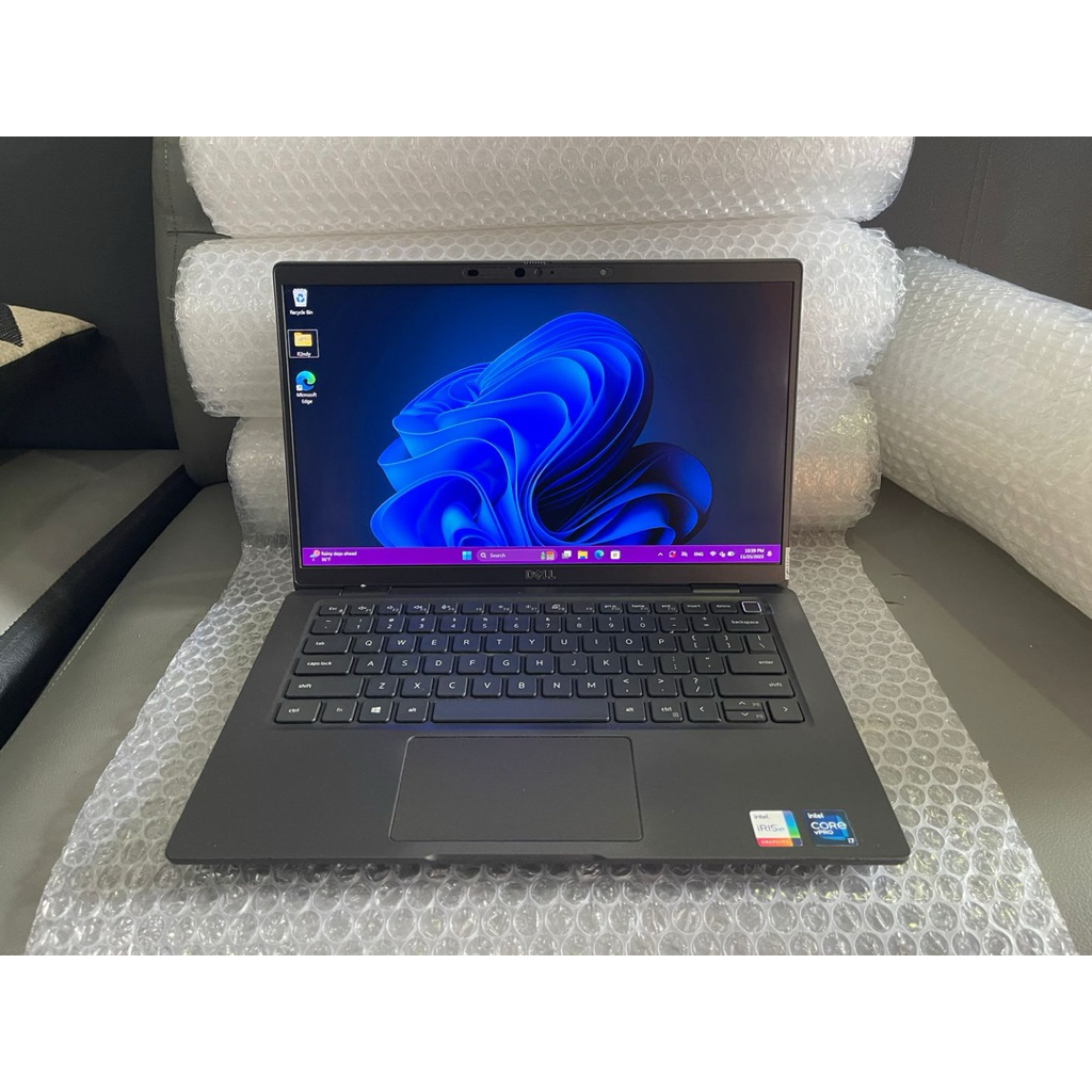 Laptop Dell Latitude 7320 Prosesor Intel Core i7-1185G7 Gen 11 Ram 16 Gb Ssd 256 Gb