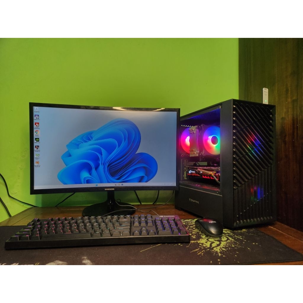 PC Gaming i3 10105f Ram 8gb ddr4 VGA MSI GTX 1050ti 4gb gddr5 Monitor Samsung Curve 24inch 1080p cpu