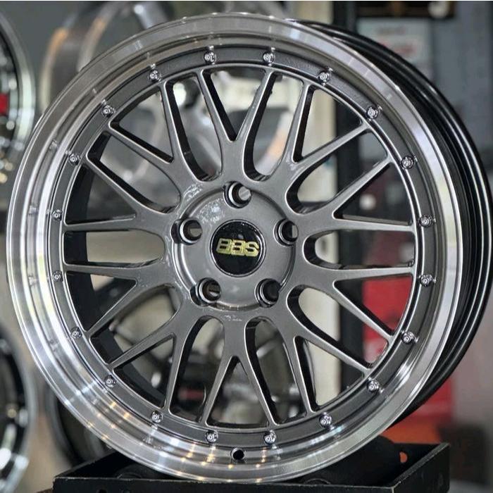 velg bbs lm r18 lebar 8 et 40 Pcd 5X114.3 mobil Innova Reborn Venturer Zenix Voxy Ring18 Civic Rush 