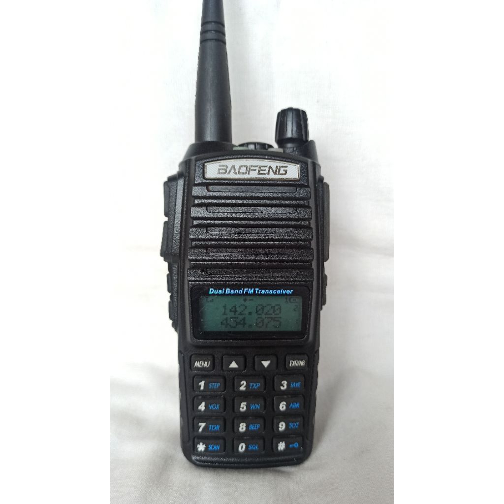 HT BAOFENG UV-82 dualband+Radio FM