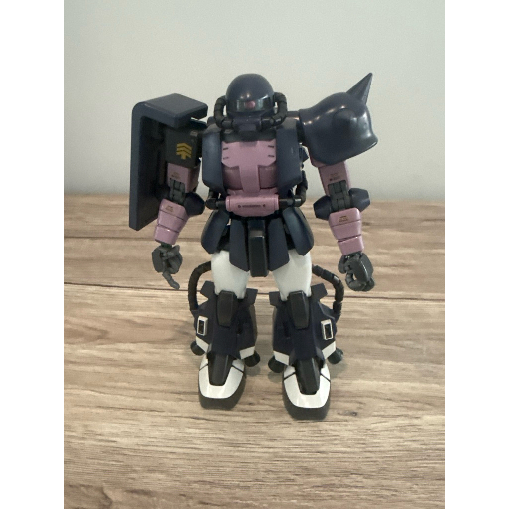 MG Black tri star zaku bandai