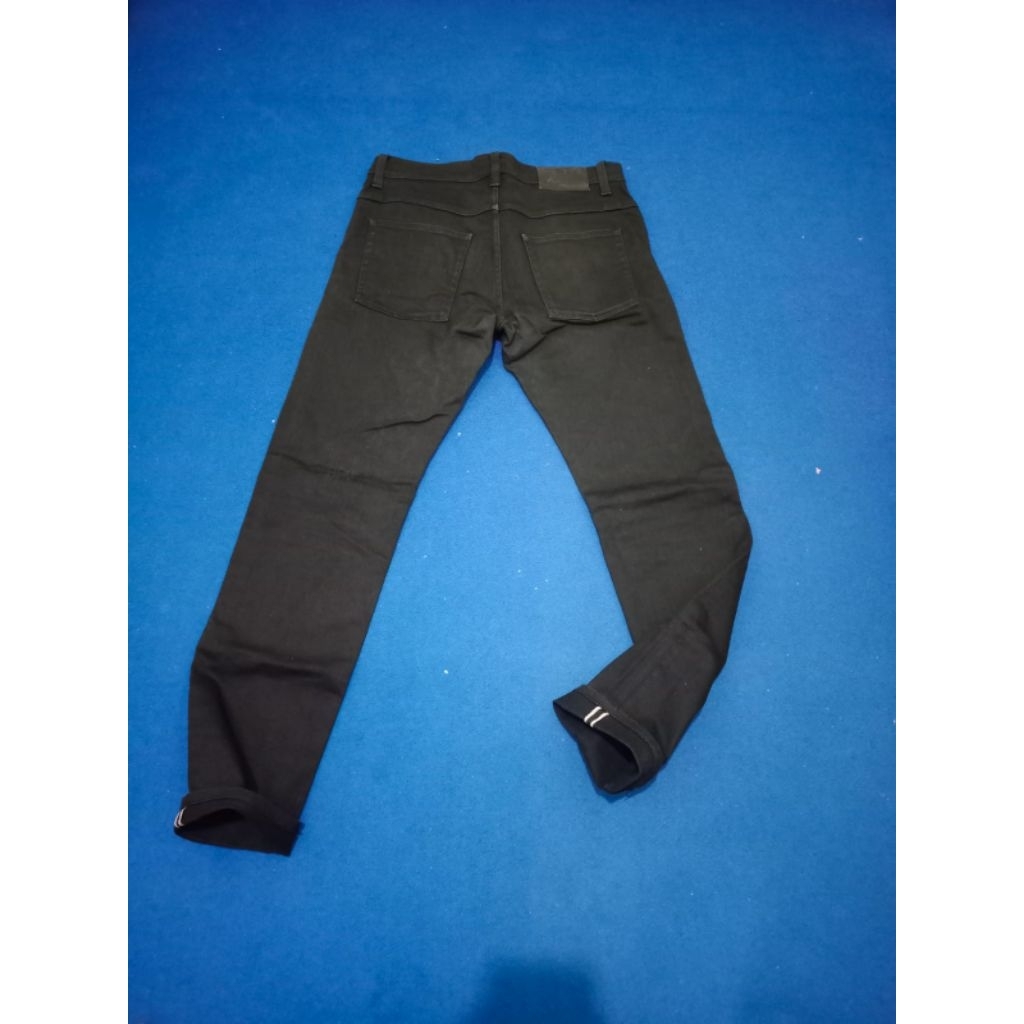 Uniqlo Selvedge Solid Black