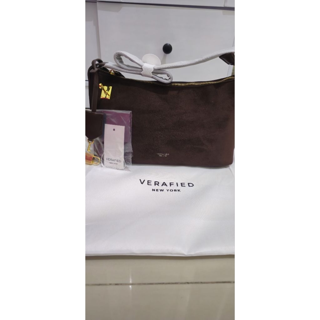 VERA**FI**ED suede HOBO (shoulder bag)