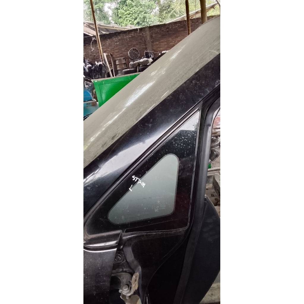 kaca mati segitiga depan kiri honda stream 1.7&2.0 original copotan 2005