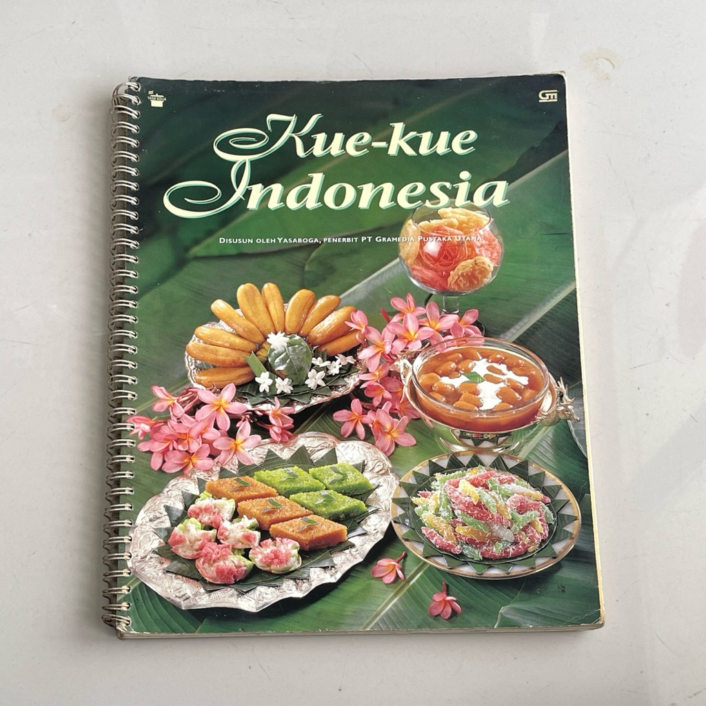 Buku KUE KUE INDONESIA