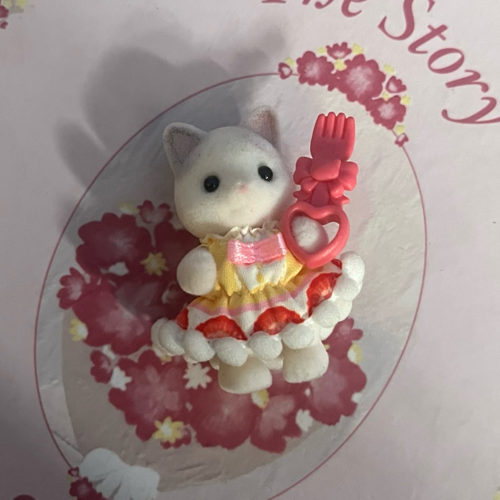 sylvanian families latte cat fork
