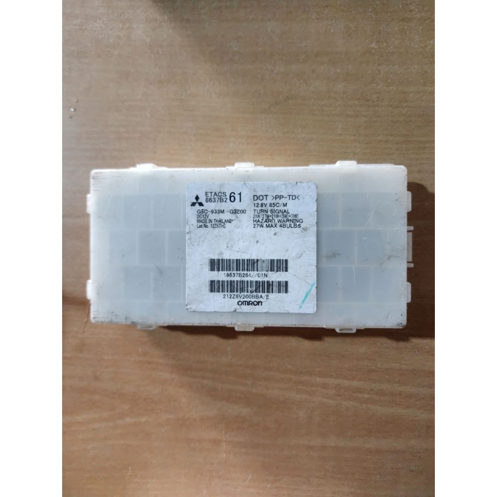 Etacs Mitsubishi Triton 8637B261 Original Baru