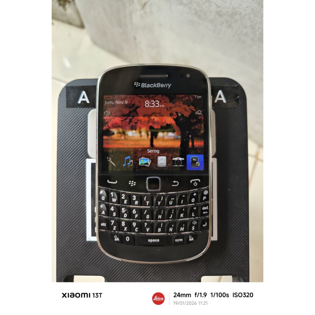 Blackberry Bold 9900 Dakota