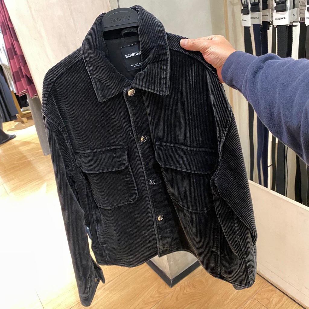 JASTIP. Jacket Corduroy Bershka (MAN)