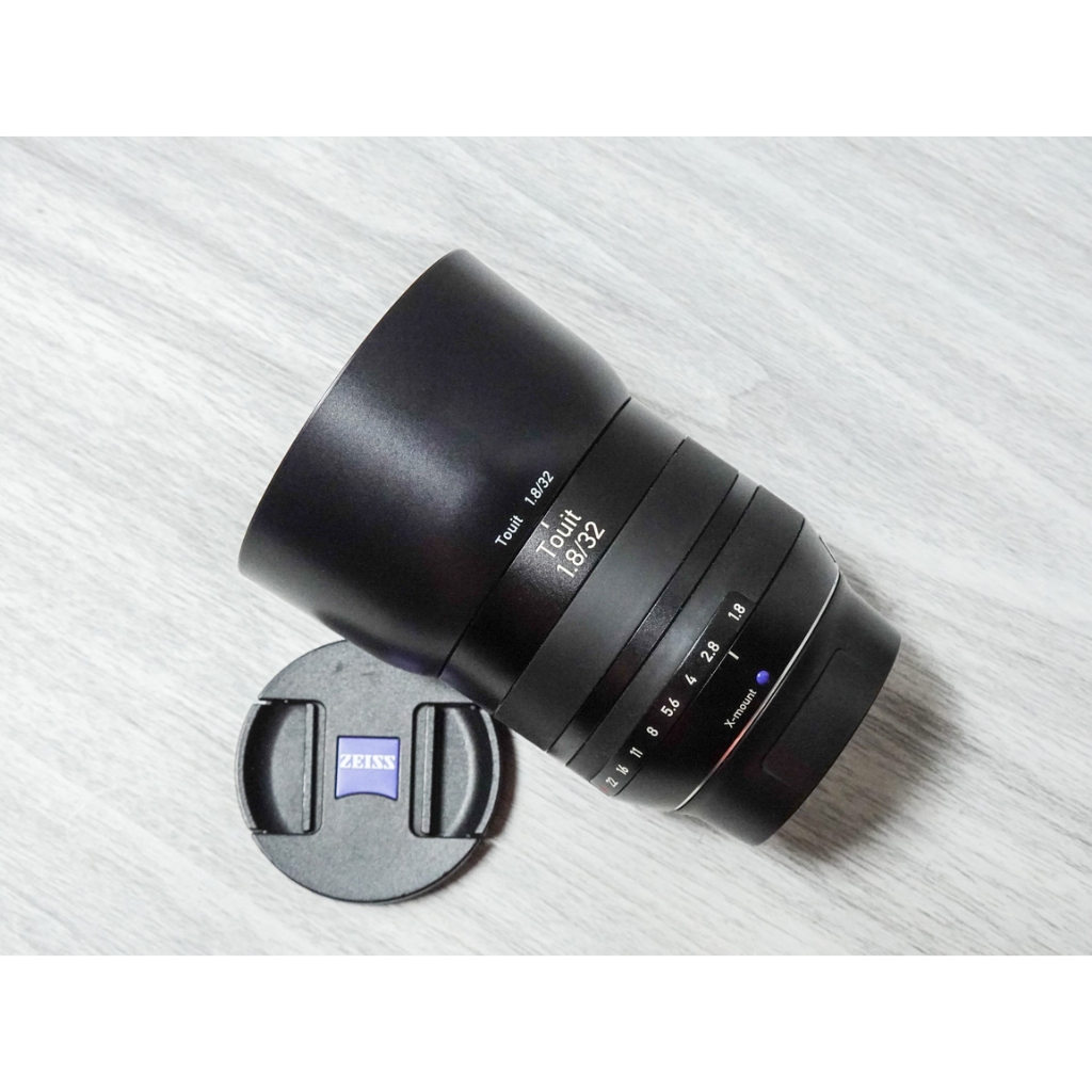 Zeiss Touit 32mm F1.8 for Fujifilm - Fullset - Lite Used