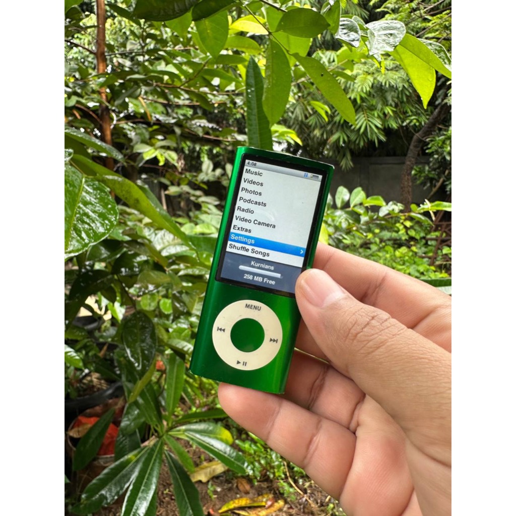 iPod Nano 5th gen 8GB Green