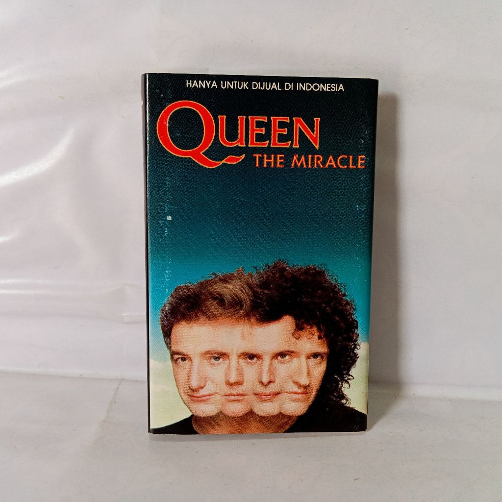 Kaset Queen The Miracle