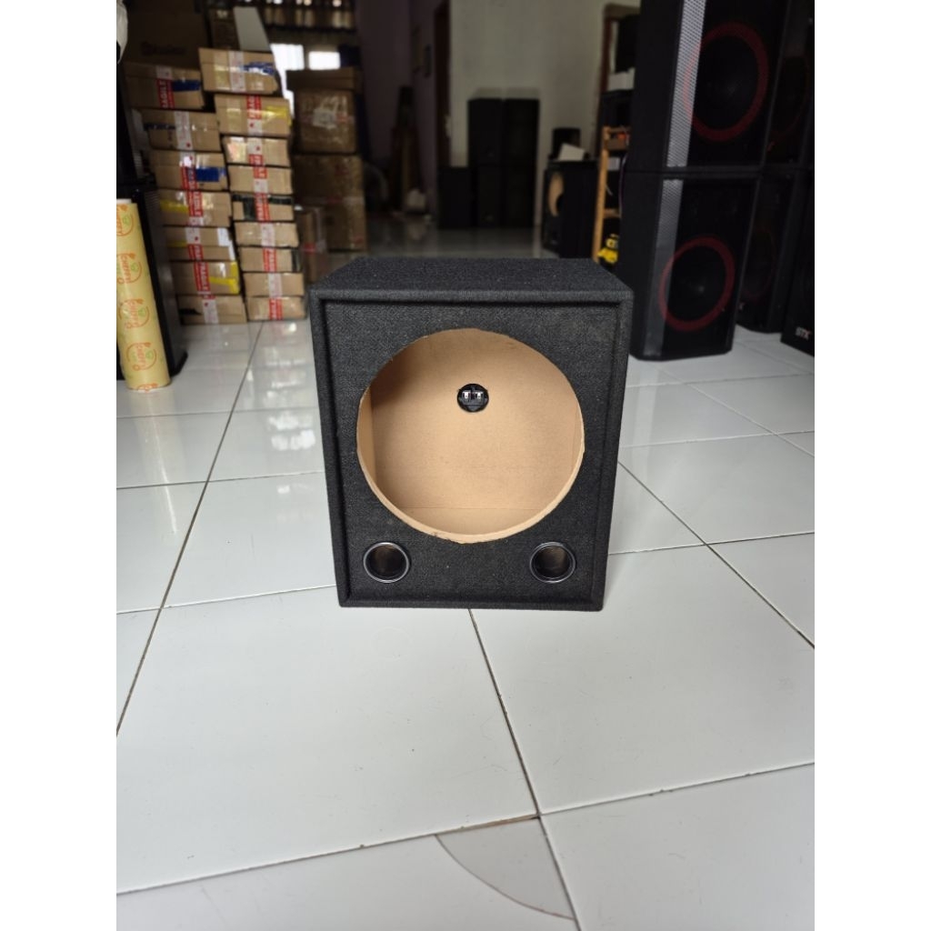 Box speaker subwoofer bass 12 inch MDF karpet