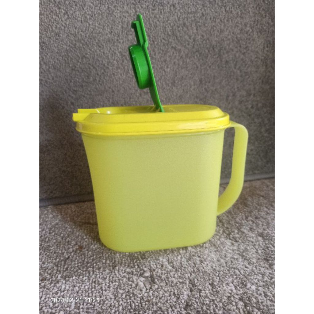 Tupperware Fridge jug 1L