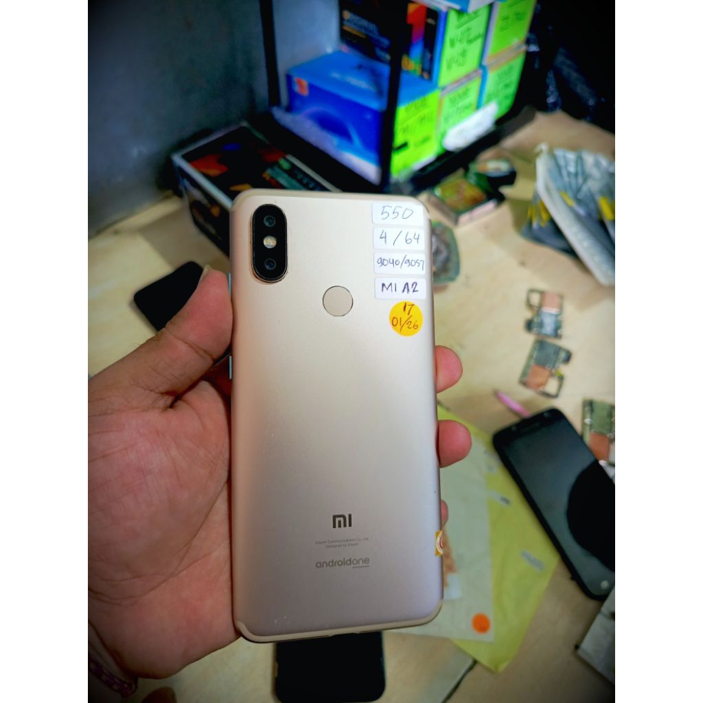 Redmi MI A2 Ram 4/64 hp second mulus normal tinggal pake batangan