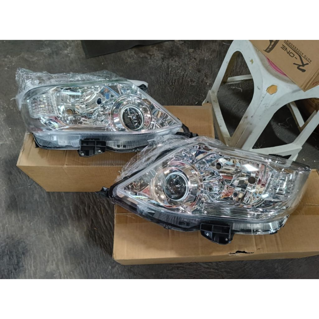 headlamp fortuner 2012-2015