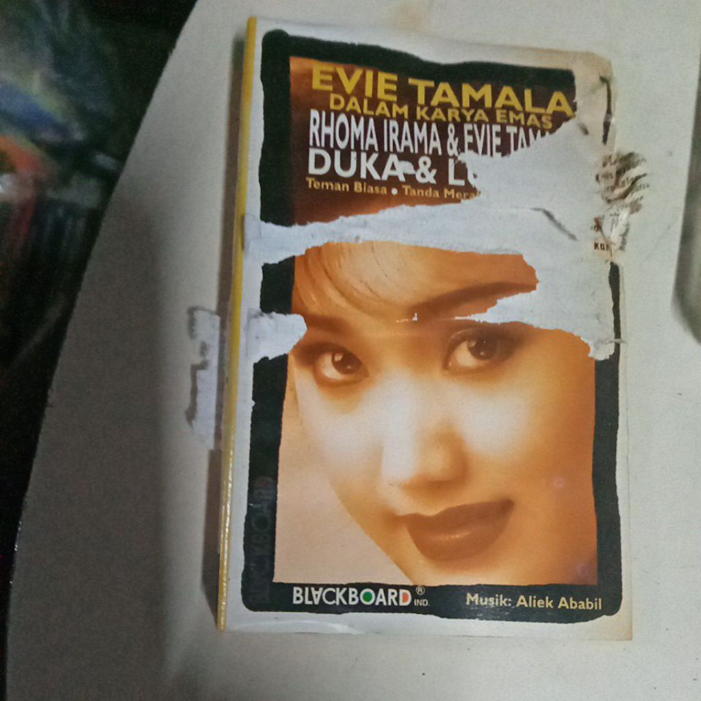 kaset pita EVIE TAMALA D041