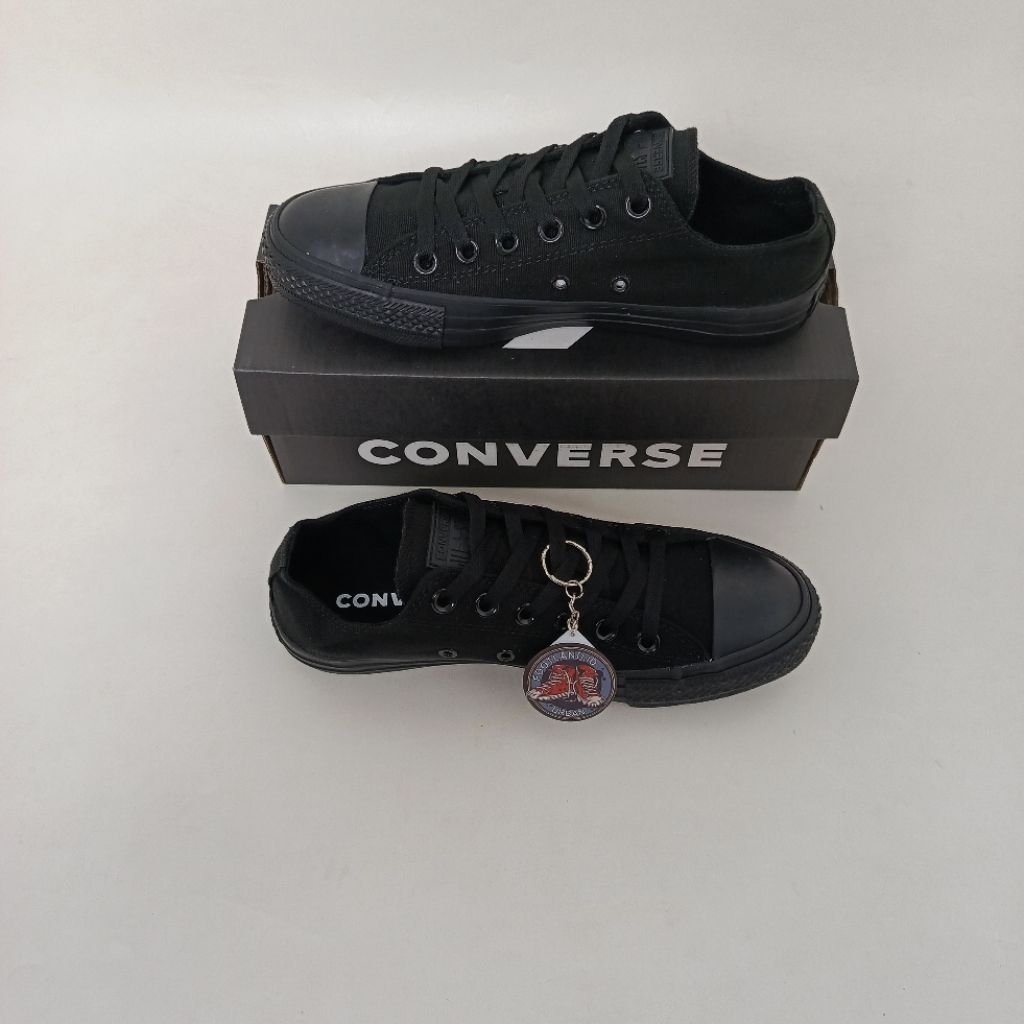 Sepatu Converse sekolah pria dan wanita warna hitam 100% BNIB
