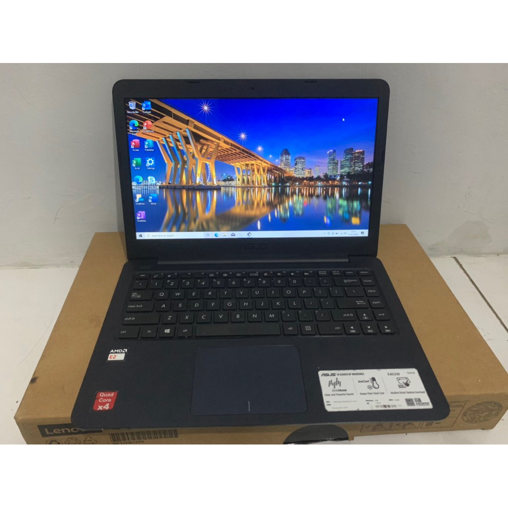 Laptop Asus Vivobook E14, Processor AMD E2-6110, ram 4gb, hdd 500gb