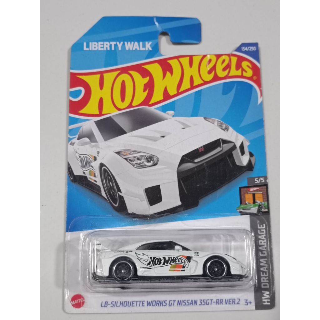 Hot Wheels Nissan skyline gtr r35 Lbwk Putih