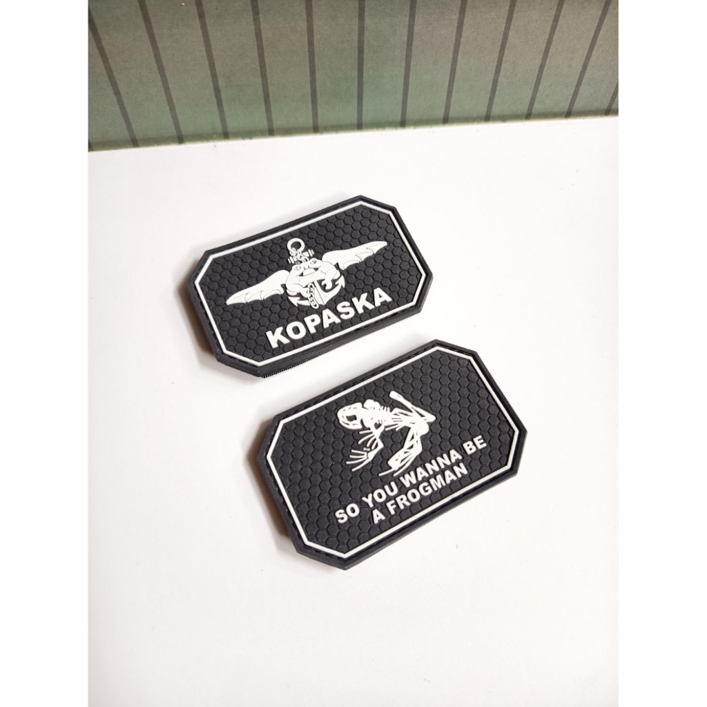 emblem karet kopaska frogman tempelan perekat