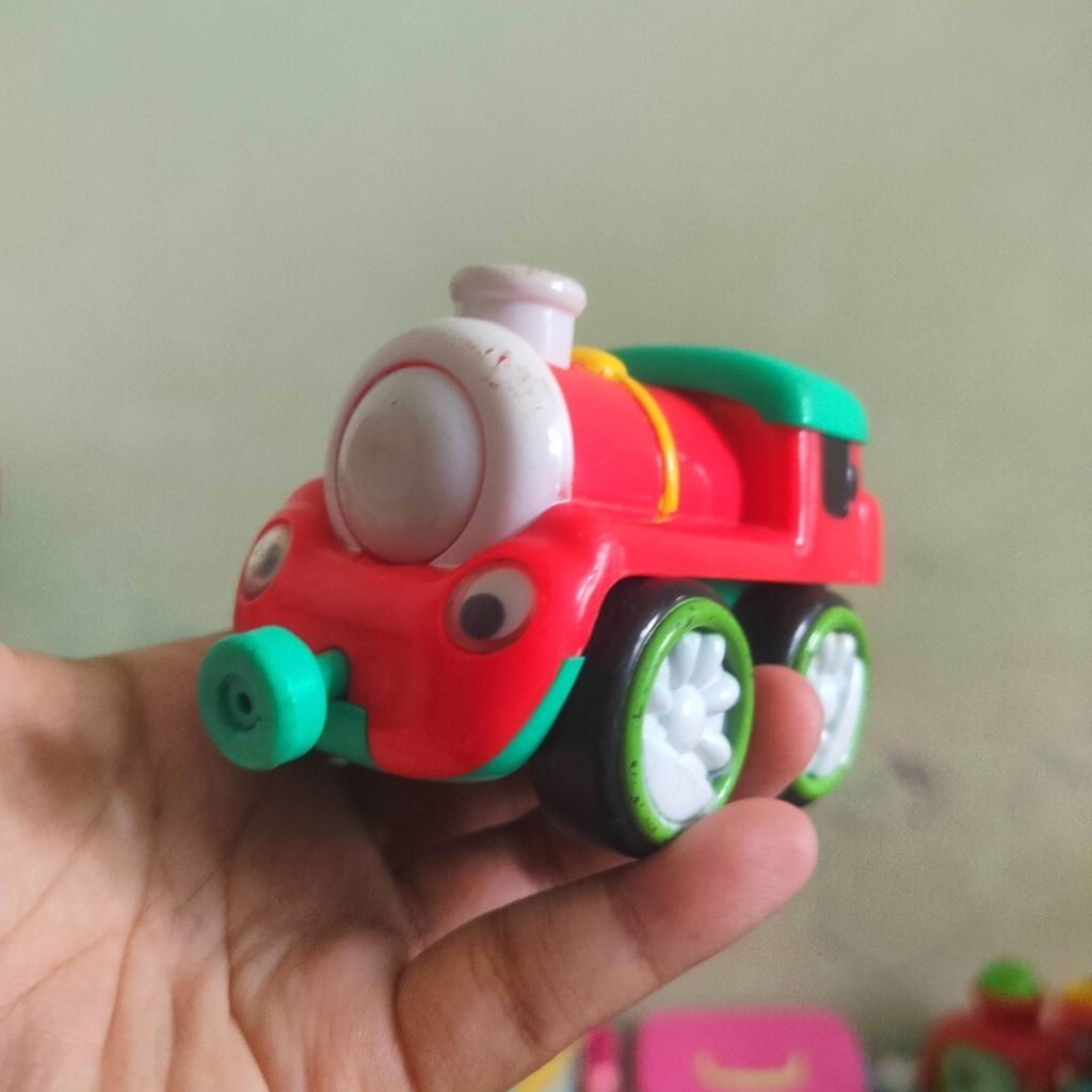 Mobil Magnet ELC Preloved