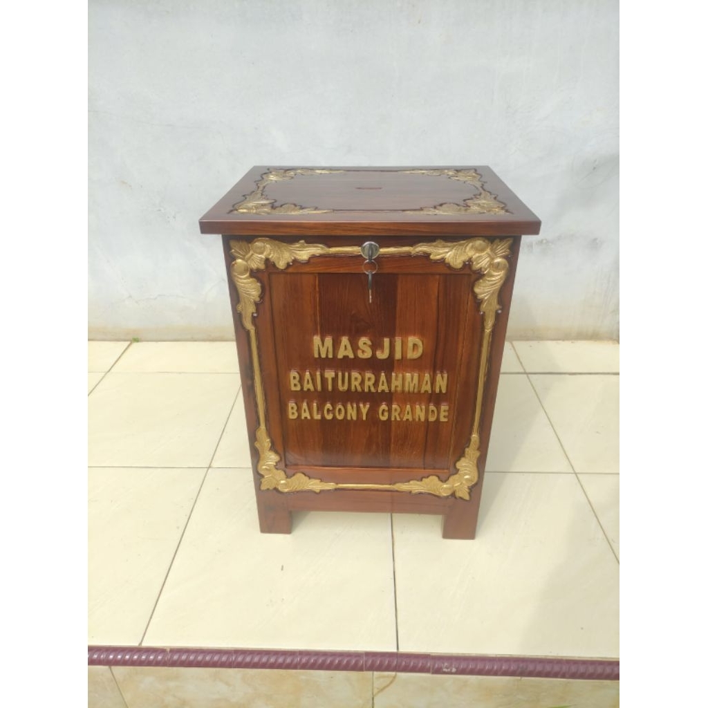 kotak amal masjid kayu jati dengan kombinasi ukir
