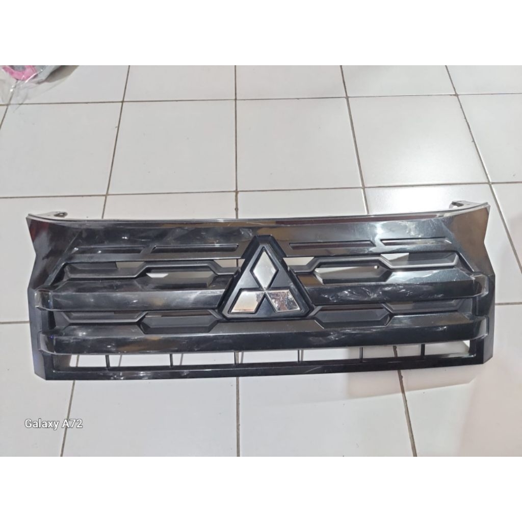 Grill  Mitsubishi Xpander Cross 2023
