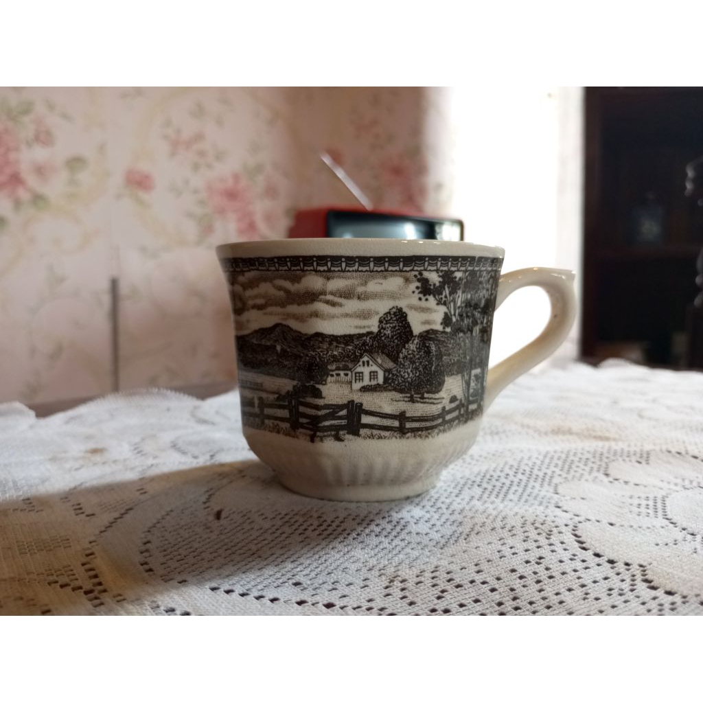 Cangkir Keramik Jadul Antik Vintage Lawas Tua Kuno Retro Motif Gambar Desa di Eropa