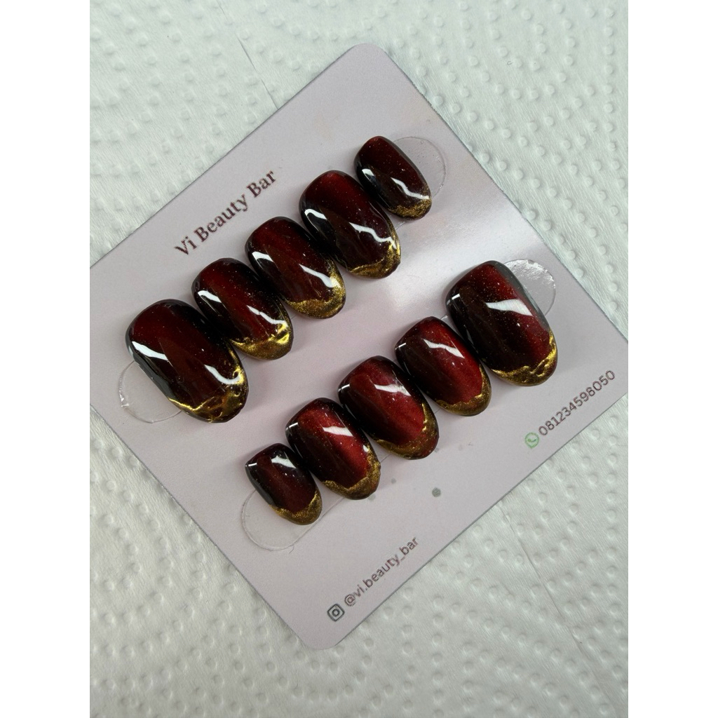 Cat eyes maroon chrome gold press on nails